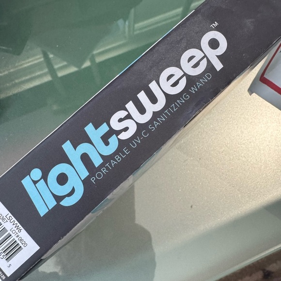 LIGHTSWEEP Portable UV-C Sanitizing Wand-zoom in for all the details! Chargeable - Picture 6 of 7